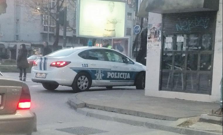 policija vozilo