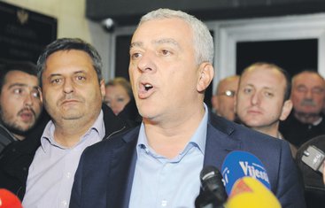 Andrija Mandić, Slaven Radunović