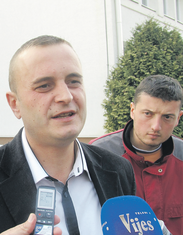 Slaviša Knežević, Predrag Karišiki