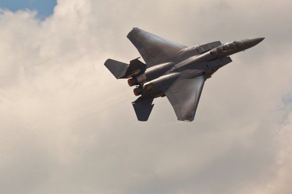 vojni avion