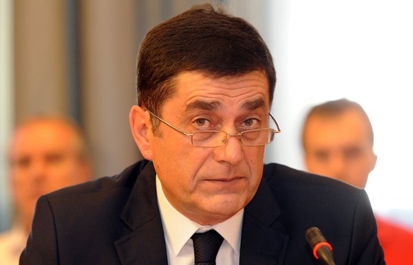 Dejan Peruničić