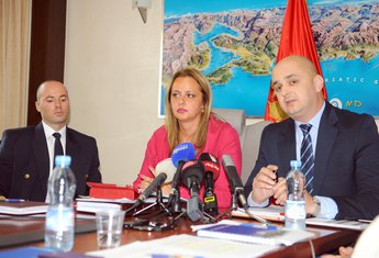 Montenegro erlajns pres
