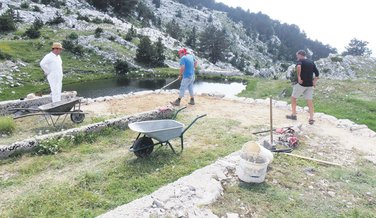 Teren, boćanje (Novine)