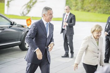 Milo Đukanović, Angela Merkel