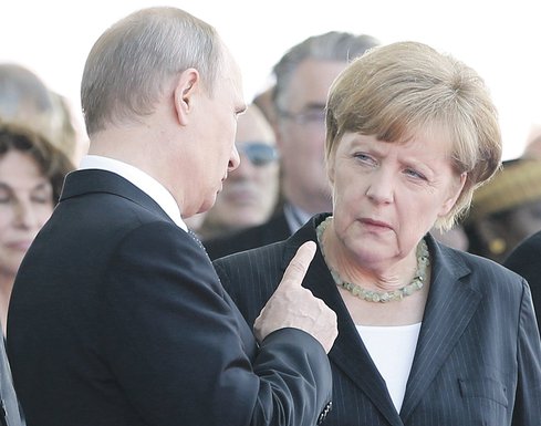 Vladimir Putin, Angela Merkel