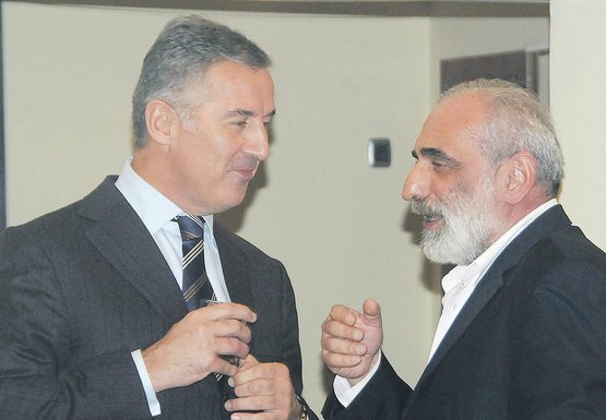 Milo Đukanović, Veselin Barović