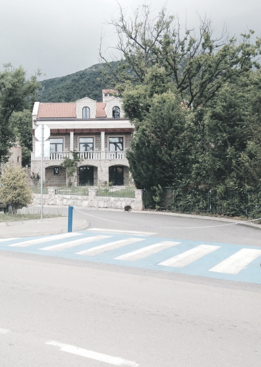 Crkva Svete Petke, Budva, parking
