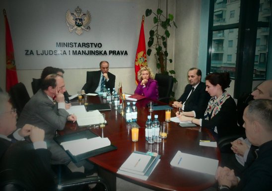 Suad Numanović, Sajmon Hjuz