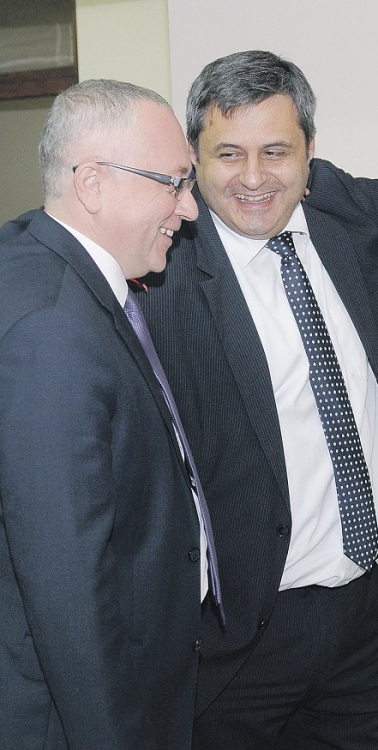 Slaven Radunović, Sujo Mustafić