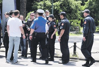 policija