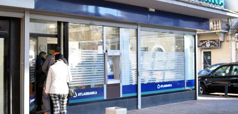 Klijenti čekaju odmrzavanje računa ili stečaj: Atlas banka