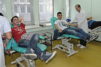 davaoci krvi Ekonomska škola
