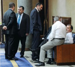 Vlast i opozicija, poslanici