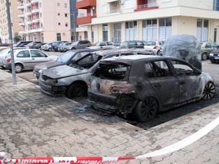 parking, golf, bar