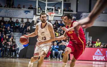 Janis Strelnijeks u duelu sa Nemanjom Vranješom