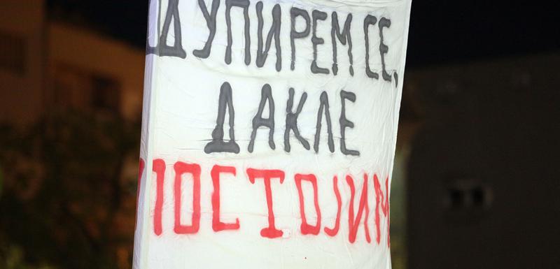 Jedna od poruka sa građanskih protesta u Podgorici