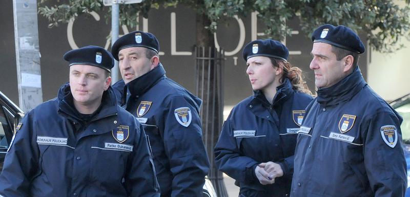 Komunalna policija: Ilustracija