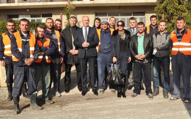 Radnici Vodovoda sa predsjednikom opštine i Gospićem