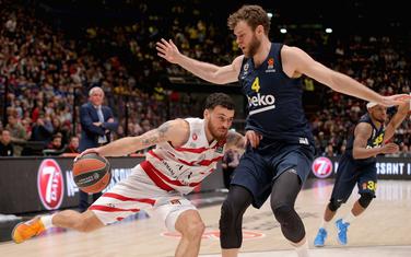 Majk Džejms na utakmici sa Fenerbahčeom