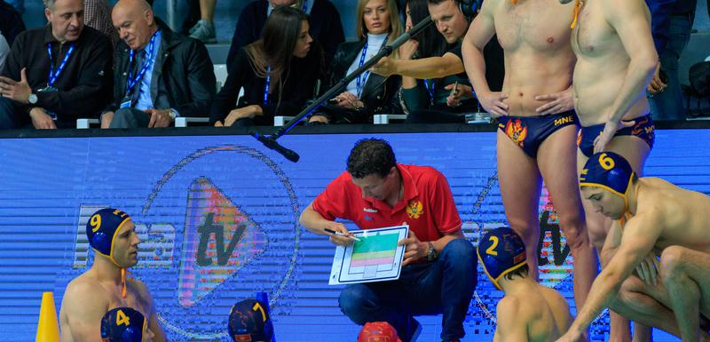 Crnogorski vaterpolisti i selektor Gojković