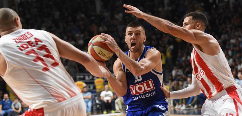 Nemanja Gordić na ovosezonskom meču protiv Zvezde