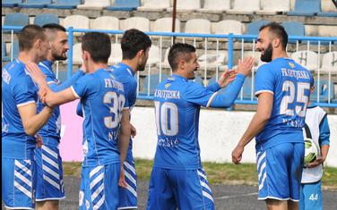 Ciger, Vlaisavljević, Vučić, Zakarija, Ćetković i Marković slave gol Sutjeske