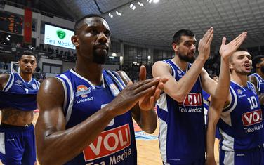 Džekson, Kol, Barović i Gordić slave sa navijačima