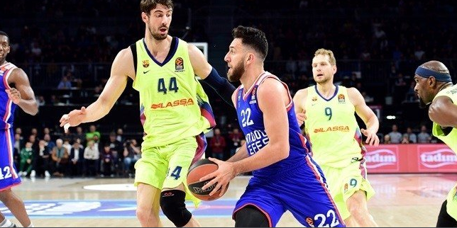 Micić u duelu sa Tomićm