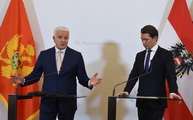 Daleko je Beč: Marković i Kurc