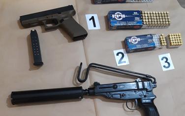 Predmeti koje je policija oduzela