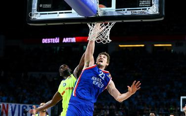 Sa meča Efes - Barselona