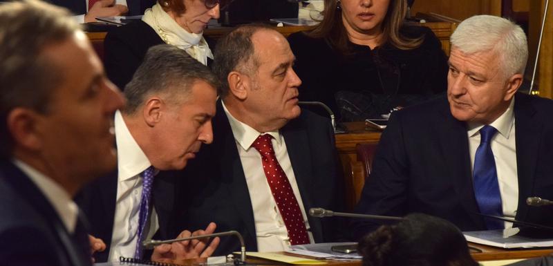 Vlada mora da mijenja prognoze