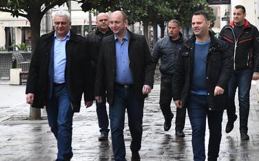 Mandić, Knežević i Čađenović