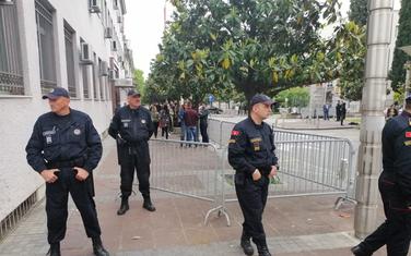 Pojačano prisustvo policije oko zgrade Vrhovnog tužilaštva, Vlade i Skupštine