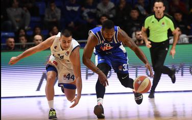 Novi derbi: Nikola Rebić (Mornar) i Džejms Bel (Budućnost) u duelu