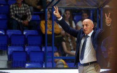 Mihailo Pavićević na večerašnjem meču u "Morači" (Foto: Filip Roganović)