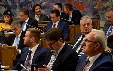 Poslanici vladajućeg DPS-a