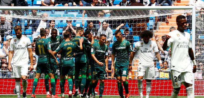 Betis slavi, Real tuguje