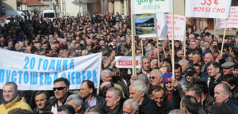 Sve veći jaz bogatih i siromašnih: Sa radničkih protesta u Bijelom Polju