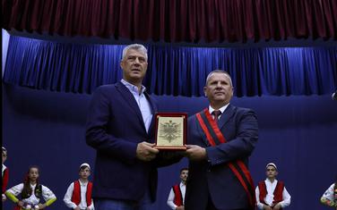 Hašim Tači proglašen počasnim građaninom Krume