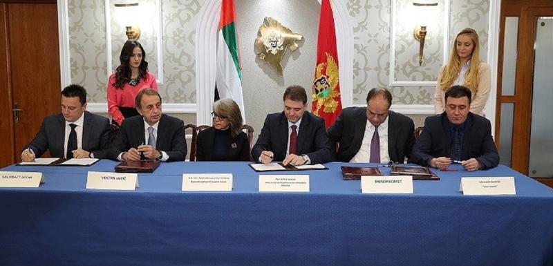 Burić i Brković na potpisivanju ugovora sa Ivanovićem