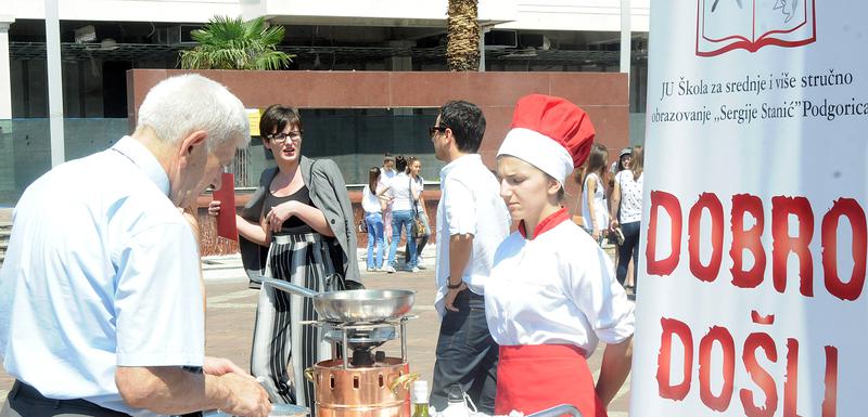 Kuvarima 57 stipendija: Sa ranije promocije stručnog obrazovanja