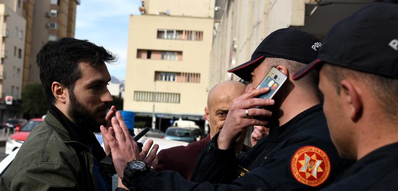 Hodžić, Popović i policajci ispred Višeg i Specijalnog tužilaštva - 13. mart 2019.