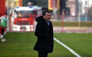 Trener Koma Viktor Trenevski