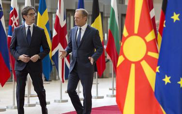 EU ne želi da uvozi nestabilnost: Tusk i Pendarovski