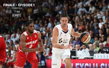 Manstas Kalnijetis (Asvel) na utakmici sa Monakom