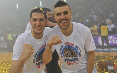Nikola Ivanović i Nemanja Gordić slave osvajanje ABA lige