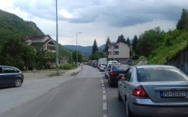 Kolona vozila u Rakonjama