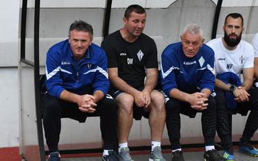 Branko Brnović sa saradnicima juče na meču sa Partizanom