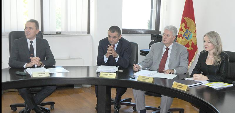 Sa sjednice Savjeta Centralne banke, Irena Radović krajnje desno